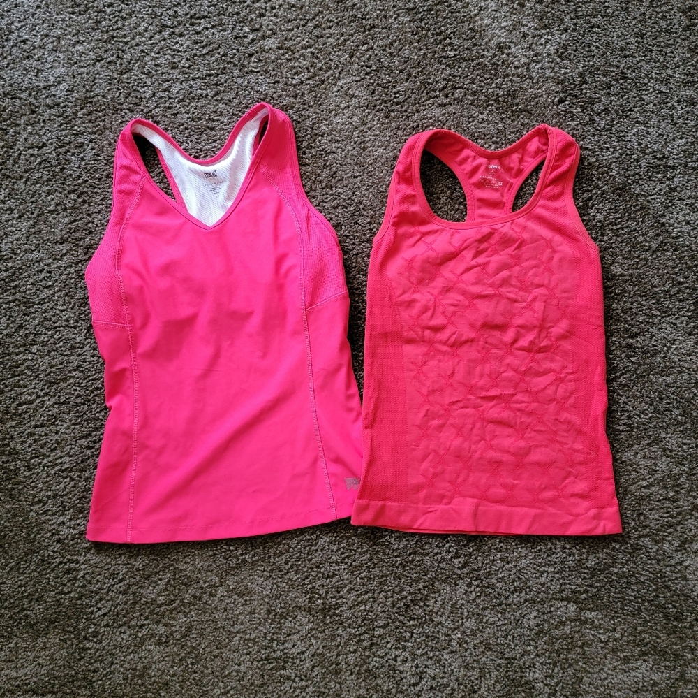 Bundle of 2 athletic tops